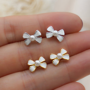 White Pearl Ribbon Earrings